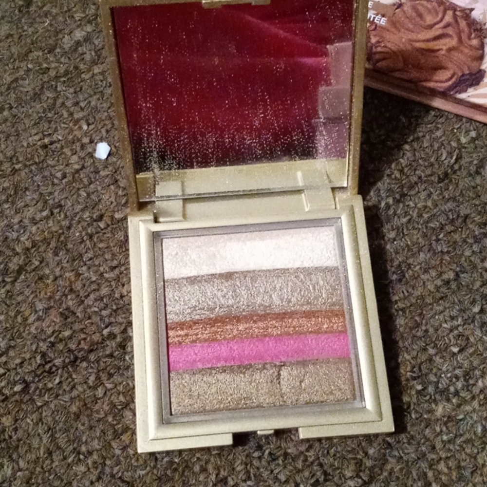 Bronzer - Picture 2 of 2